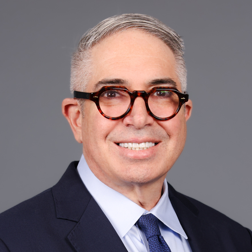 Bruce Weiner Expert Technology Witness Headshot Gray Background Bruce Weiner Expert Technology Witness Headshot Gray Background
